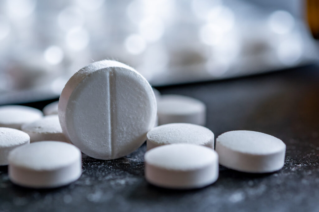 Low-Dose Aspirin Could Halve Risk of Colorectal Cancer Recurrence, Swedish Study Finds