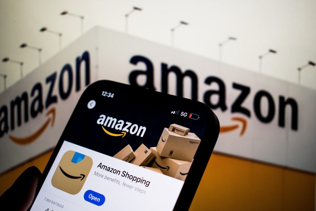 Amazon cloud failure halts major websites and shakes global economy