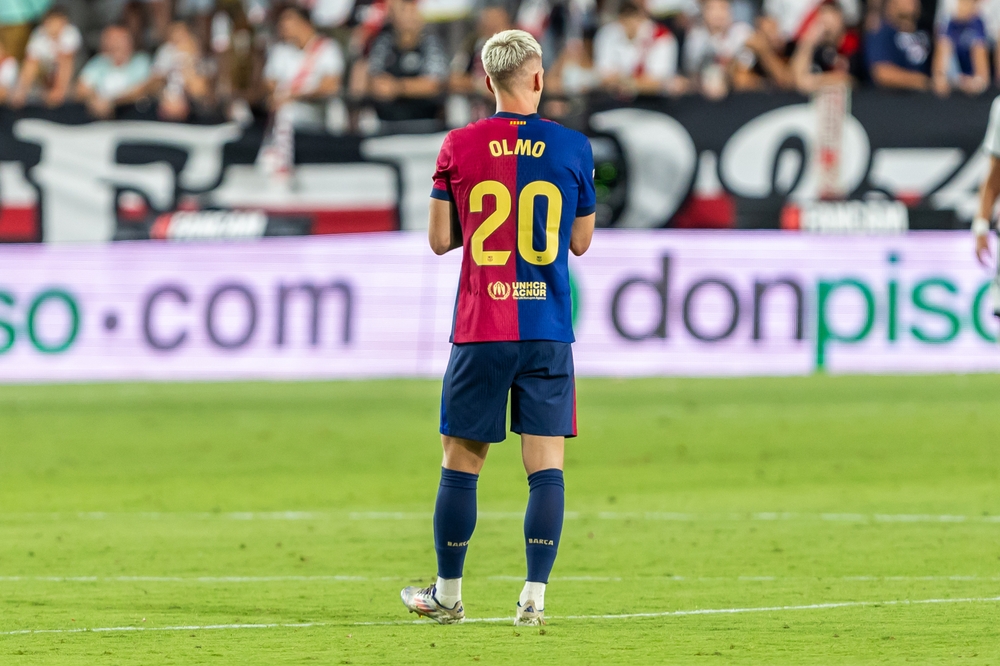 Barcelona snatch late derby win to strengthen La Liga supremacy