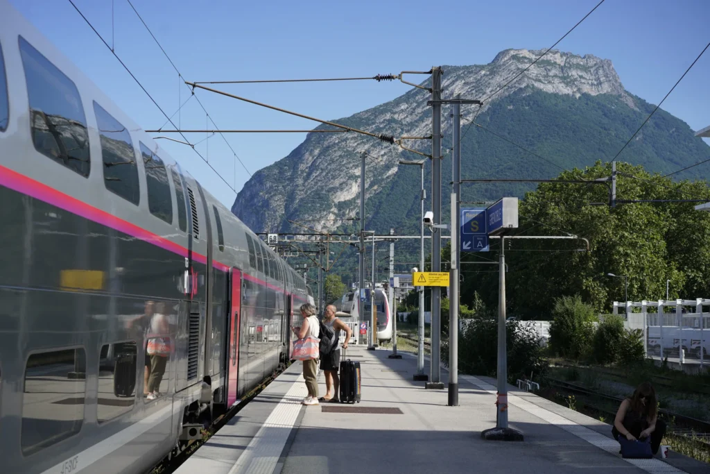 Brussels Basel train launch set for 2027 service