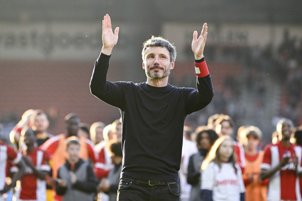 Van Bommel Begins New Red Devils Era