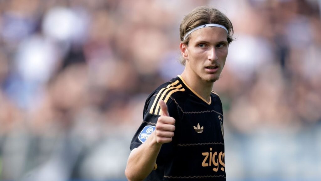 PSG Sign Mika Godts in €55 Million Ajax Deal