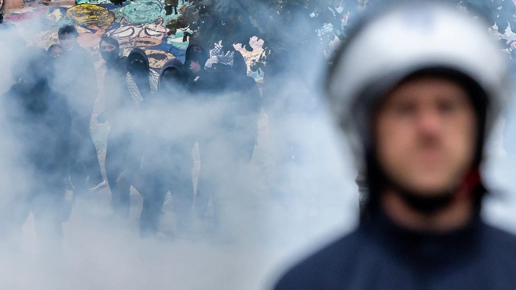 Brussels Clashes Lead to Arrests Near Main Station